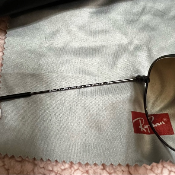 Ray-Ban RB3025 Aviator - Picture 3 of 4